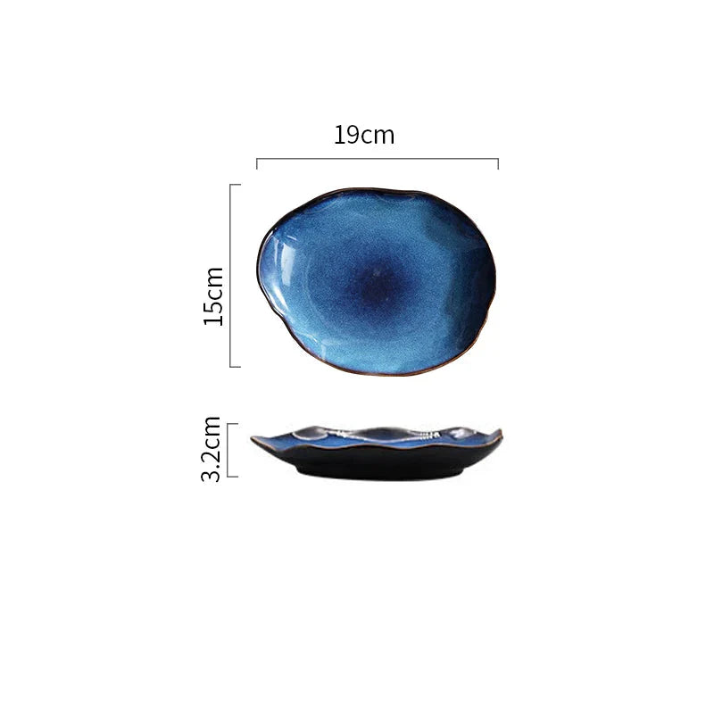 Assiette à salade en céramique émaillée bleue – Plat irrégulier pour service de table